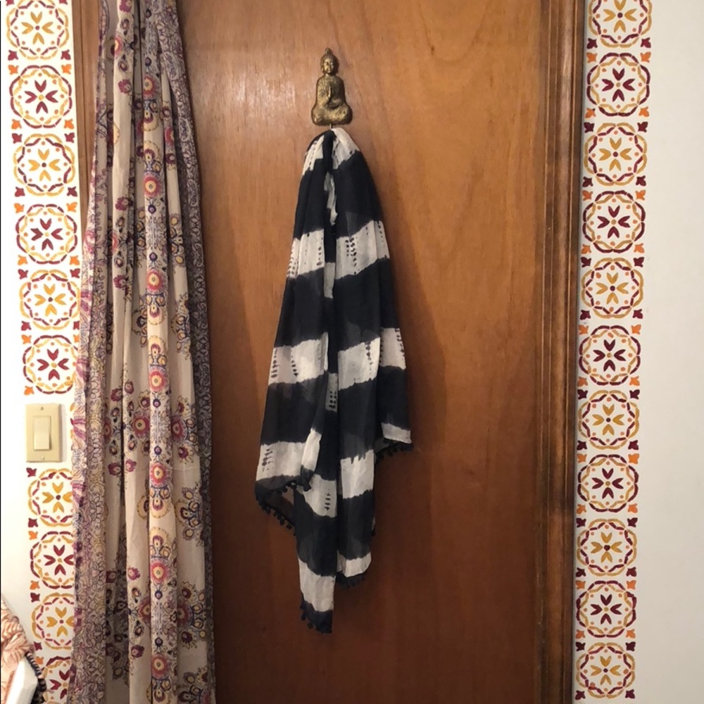 Flowy striped scarf with Pom Poms